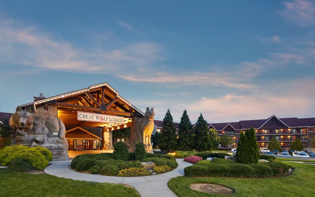 Lodge Wood Fired Grill at Great Wolf Lodge Charlotte: Comfort food, family energy, and the realities of resort dining.