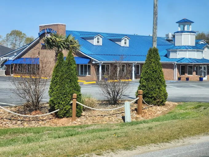 Blue Ocean Seafood restaurant exterior in Clinton, South Carolina